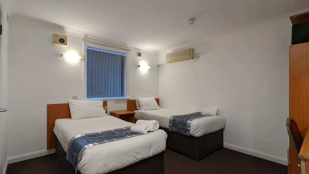 Sk Heathrow Hotel Хейс