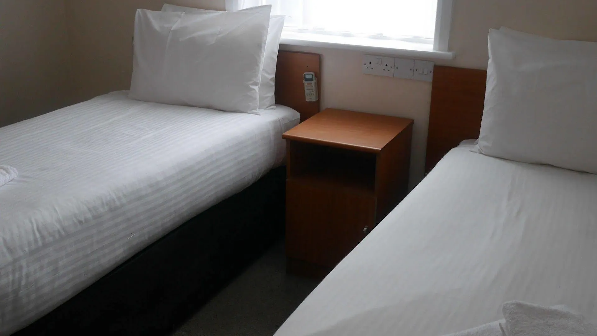 Sk Heathrow Hotel Хейс