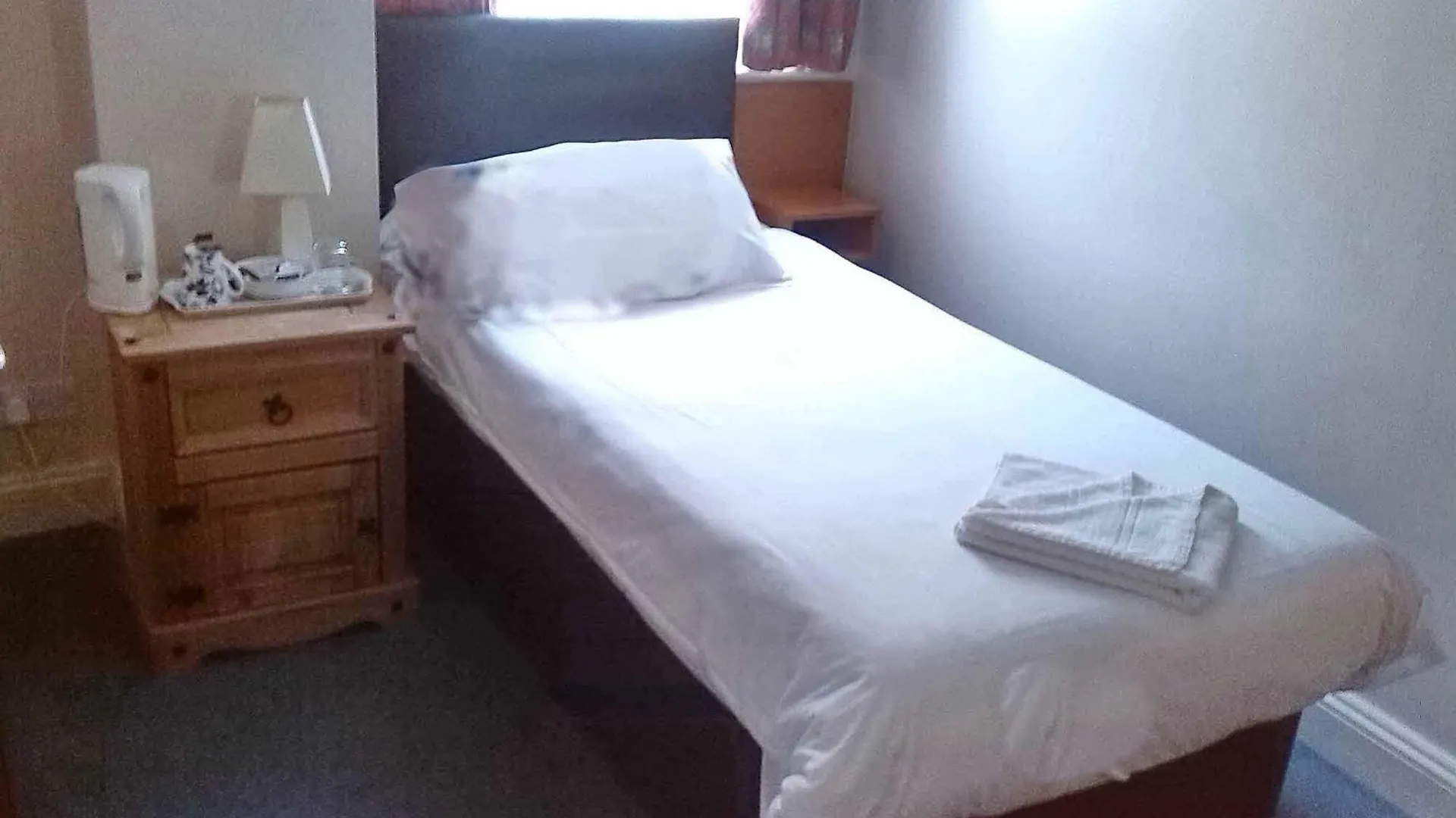 Sk Heathrow Hotel Хейс 3*,